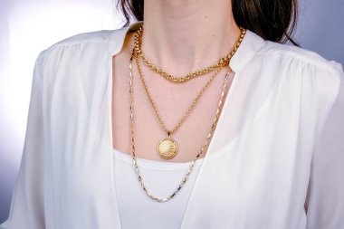 luxury gold and diamond jewelery