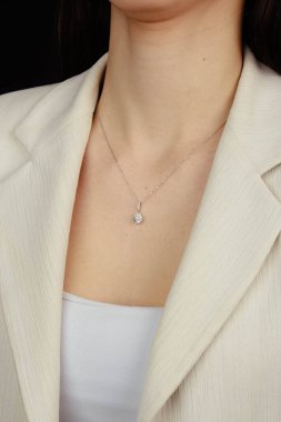 luxury gold and diamond jewelery
