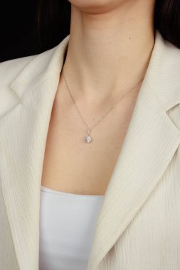 luxury gold and diamond jewelery