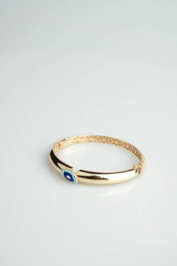 luxury gold and diamond jewelery