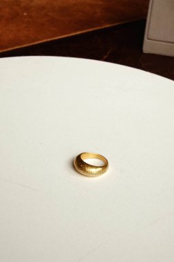 luxury gold and diamond jewelery