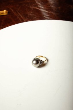 luxury gold and diamond jewelery