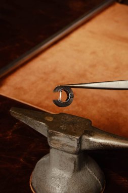 luxury gold and diamond jewelery