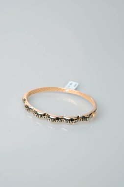 luxury gold and diamond jewelery