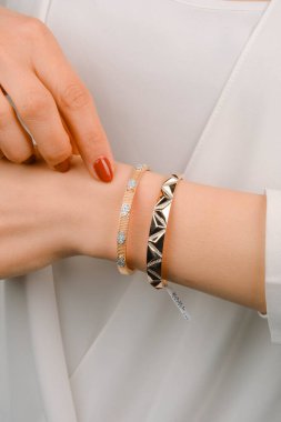 luxury gold and diamond jewelery