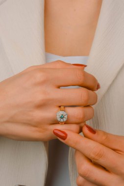 luxury gold and diamond jewelery