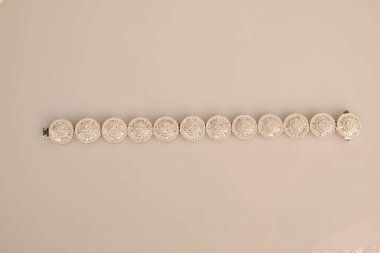 luxury gold and diamond jewelery