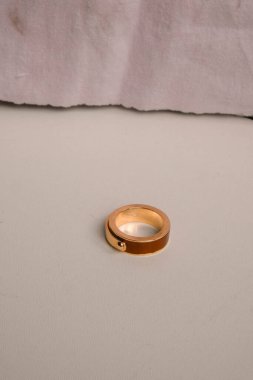 luxury gold and diamond jewelery