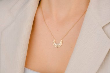 luxury gold and diamond jewelery