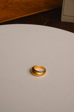 luxury gold and diamond jewelery