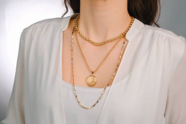 luxury gold and diamond jewelery