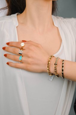 luxury gold and diamond jewelery