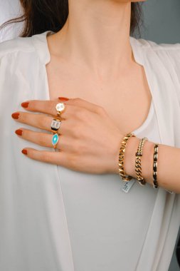 luxury gold and diamond jewelery