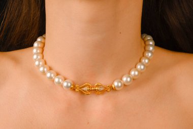 luxury gold and diamond jewelery