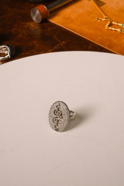 luxury gold and diamond jewelery