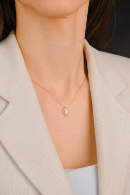 luxury gold and diamond jewelery