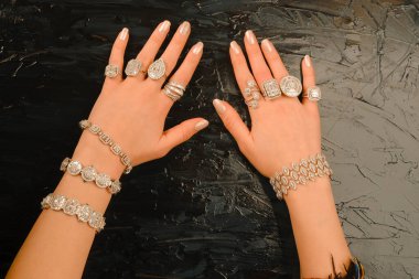 luxury gold and diamond jewelery