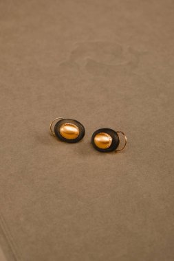 luxury gold and diamond jewelery