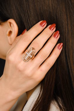 luxury gold and diamond jewelery