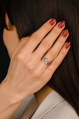 luxury gold and diamond jewelery