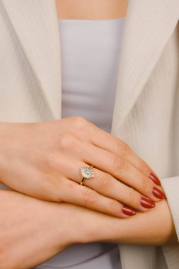 luxury gold and diamond jewelery