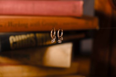 luxury gold and diamond jewelery