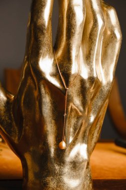 luxury gold and diamond jewelery