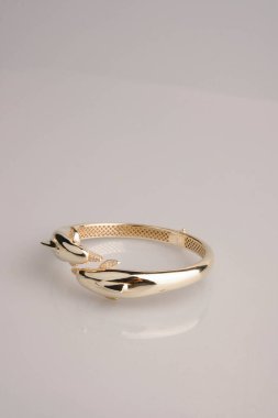 luxury gold and diamond jewelery