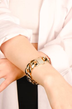 luxury gold and diamond jewelery