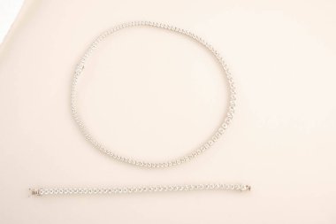 luxury gold and diamond jewelery