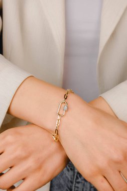 luxury gold and diamond jewelery