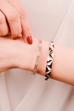 luxury gold and diamond jewelery