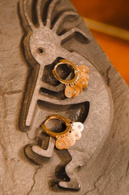 luxury gold and diamond jewelery