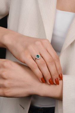 luxury gold and diamond jewelery