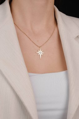 luxury gold and diamond jewelery