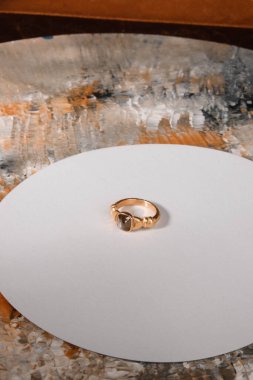 luxury gold and diamond jewelery