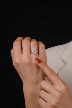 luxury gold and diamond jewelery