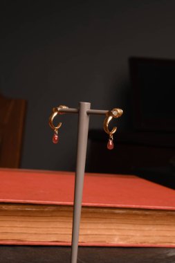 luxury gold and diamond jewelery