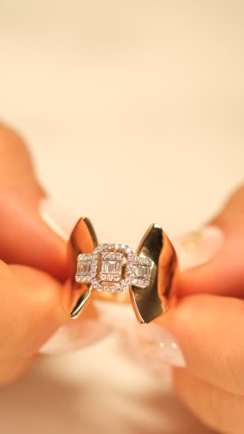 Luxury Gold Diamond Jewelery — Vídeo de stock