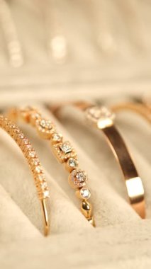 luxury gold and diamond jewelery