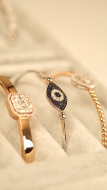 luxury gold and diamond jewelery