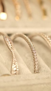 luxury gold and diamond jewelery