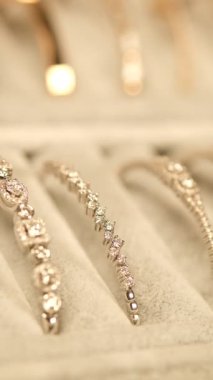 luxury gold and diamond jewelery