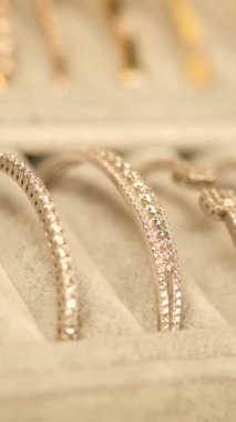 luxury gold and diamond jewelery