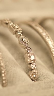 luxury gold and diamond jewelery