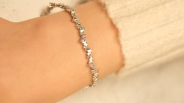 luxury gold and diamond jewelery