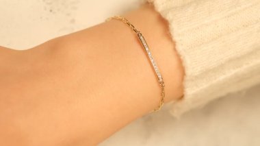 luxury gold and diamond jewelery