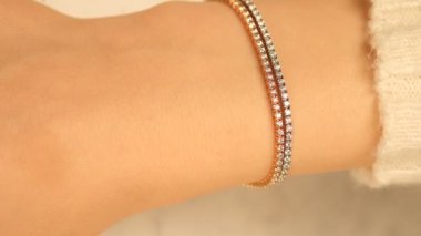 luxury gold and diamond jewelery