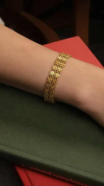 Elegante Sieraden Juwelen Bezet Met Edelstenen — Stockfoto