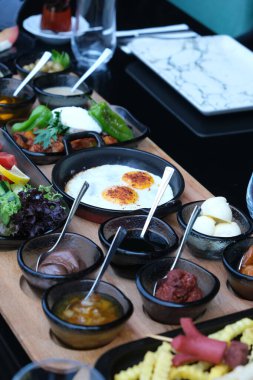 zengin ve leziz Türk Kahvaltı